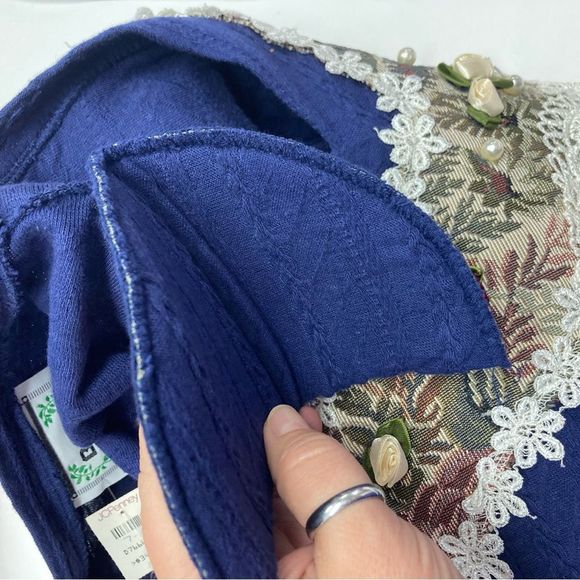 Vintage Basil Top SZ PL Ribbon Rosettes Lace Neckline Embellishment 100% Cotton - Picture 7 of 10